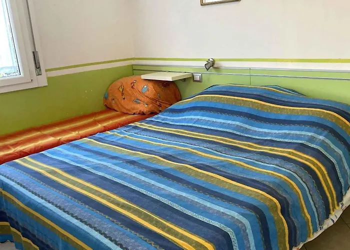 Apartment In 53643 *