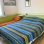 Апартаменти In 53643 *