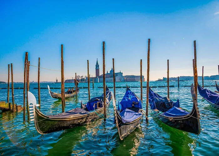 In 53643 Апартаменти